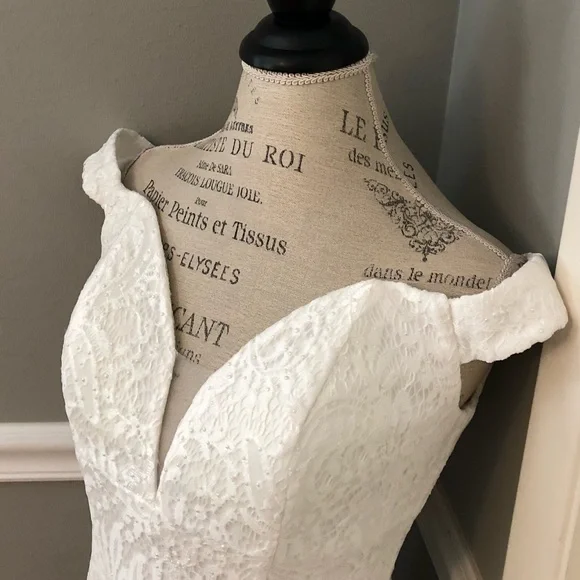 NEW CLARISSE SZ 8 WHITE LACE BEADED OFF SHOULDER FORMAL EVENING WEDDING DRESS - Picture 6 of 14